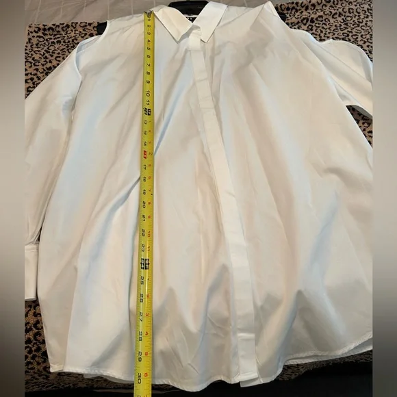 NWOT Donna Karan Cold Shoulder Crisp White Button Down Shirt - Picture 5 of 11
